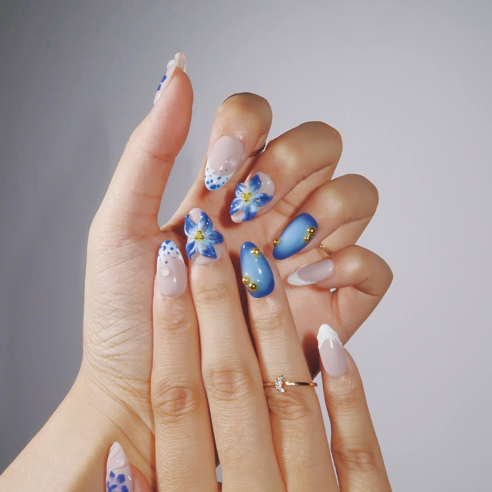 Azure Muse