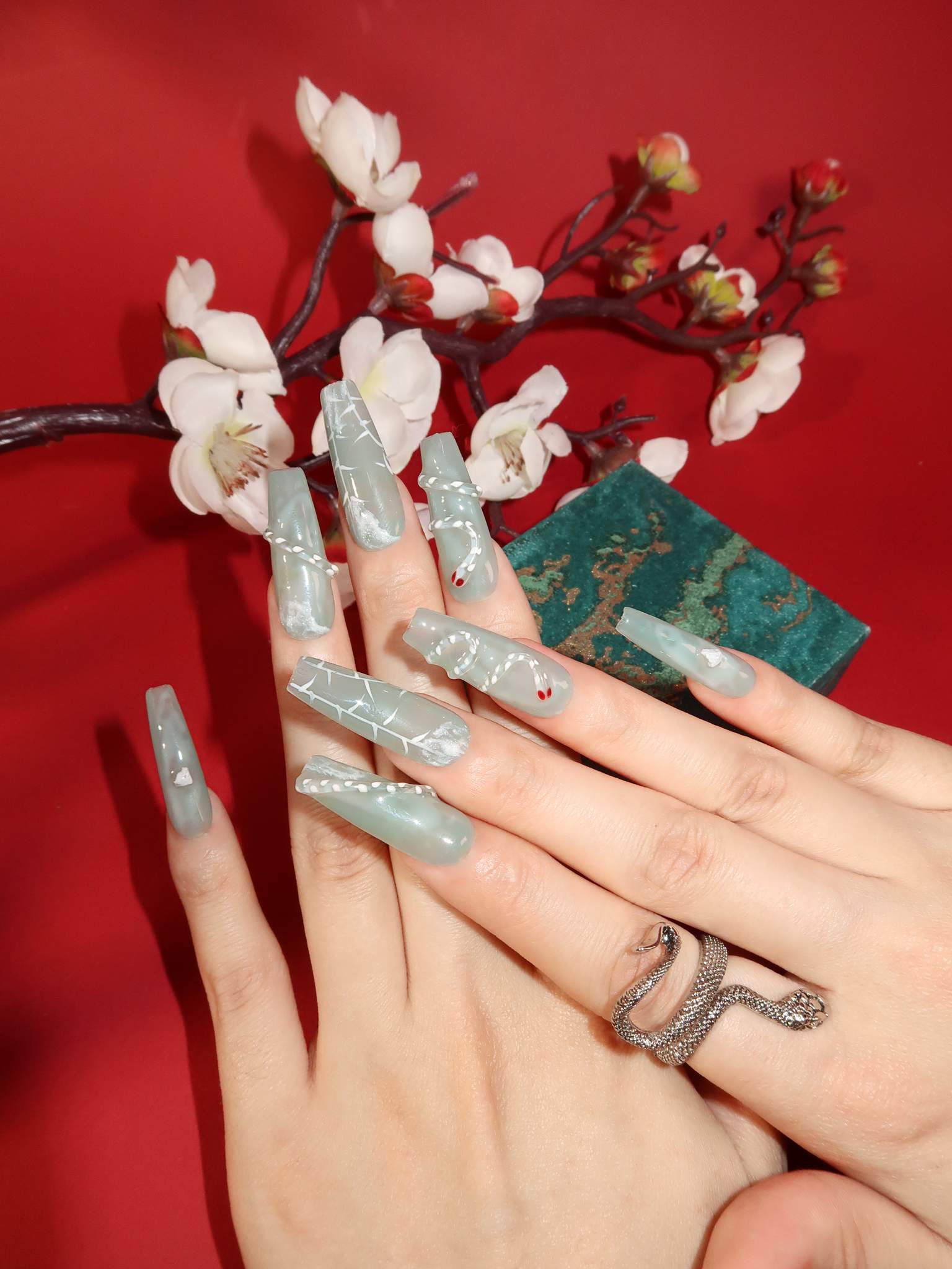 Opalescent S